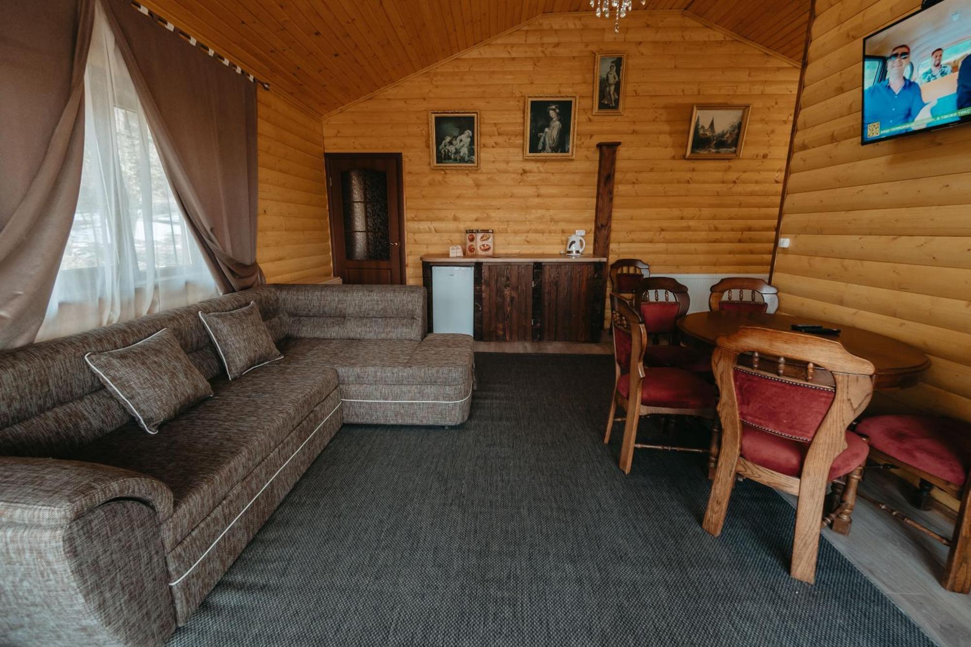 Сasa de vacaciones Poiana Bradului Complex Hotelier & Restaurant Chişinău